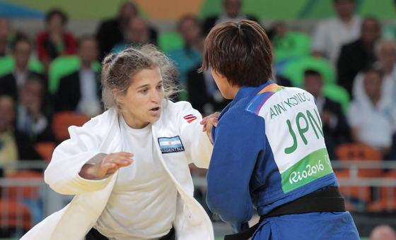 Especialista da ONU elogia política do COI sobre categorias femininas no esporte